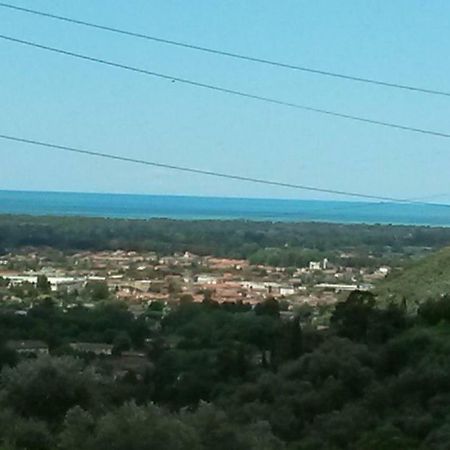 Il Colle Di Abramo Casa Vacanze Enrica Пиетрасанта Екстериор снимка